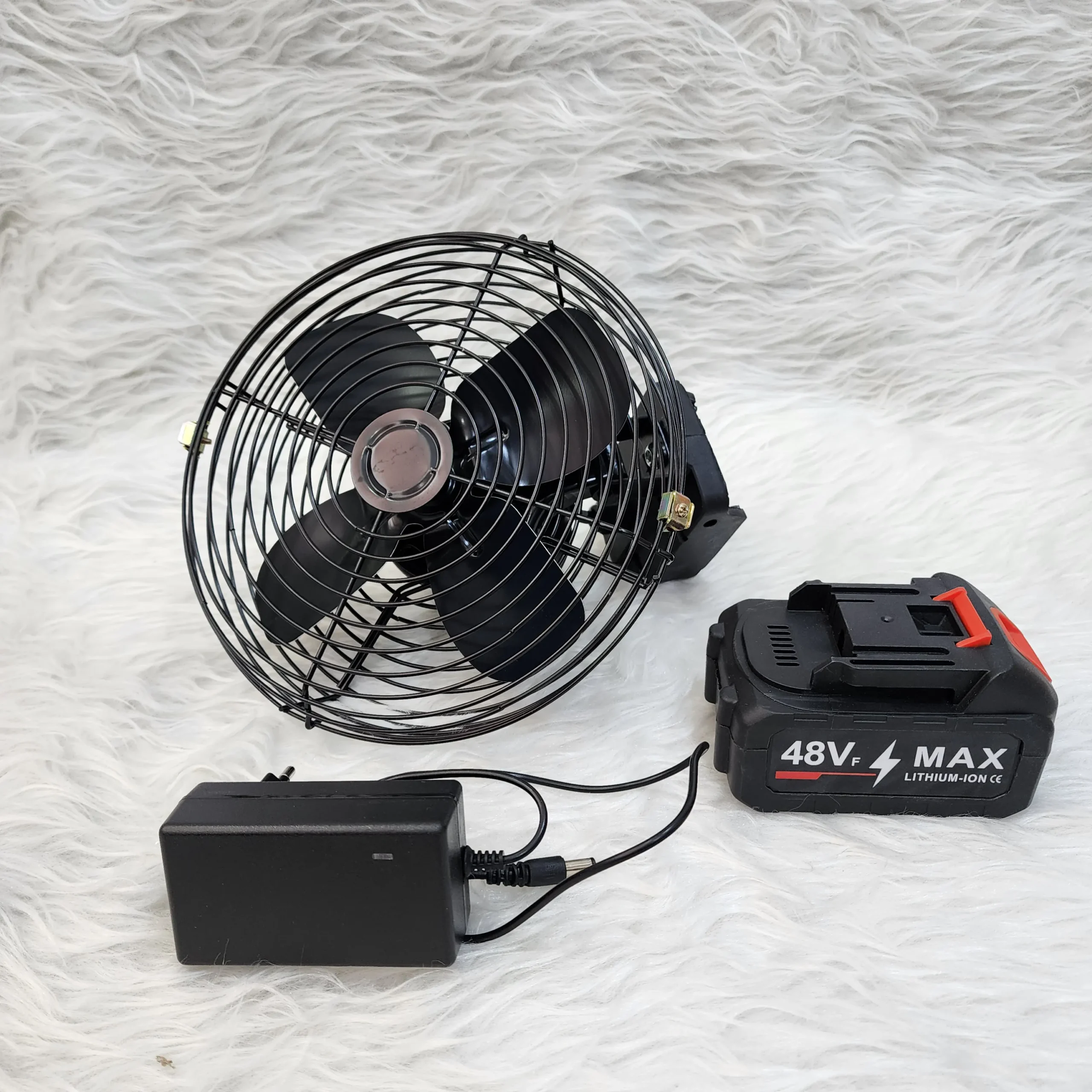 پنکه شارژی لیتیومی با باتری 3 ساعته 6 پنکه شارژی لیتیومی با باتری 3 ساعته