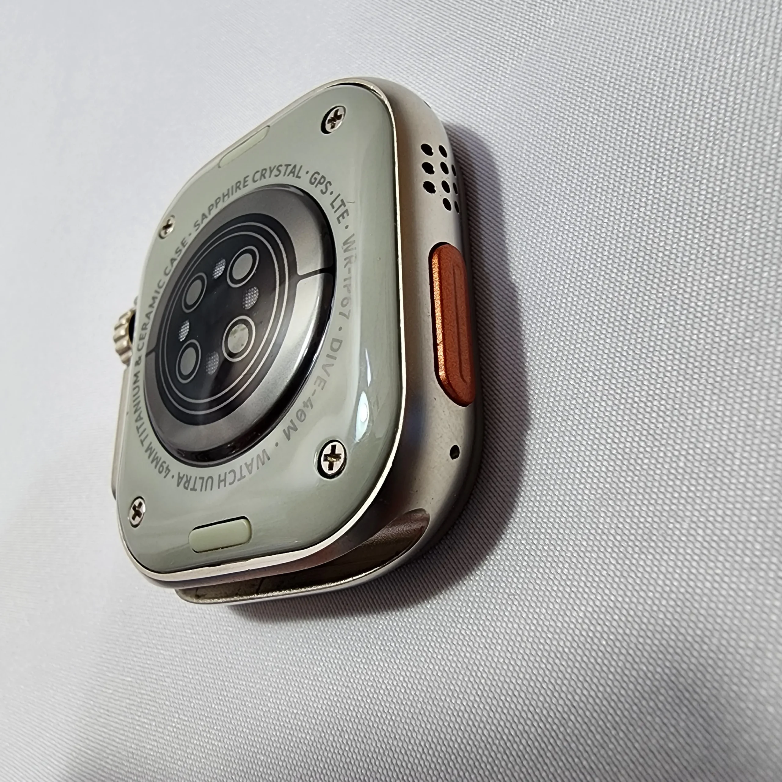 ساعت هوشمند Ultra 9 صفحه 2.03 اینچ + شارژ بیسیم همراه ۷ بند قابل تعویض 6 ساعت هوشمند Ultra 9 همراه با بندهای قابل تعویض