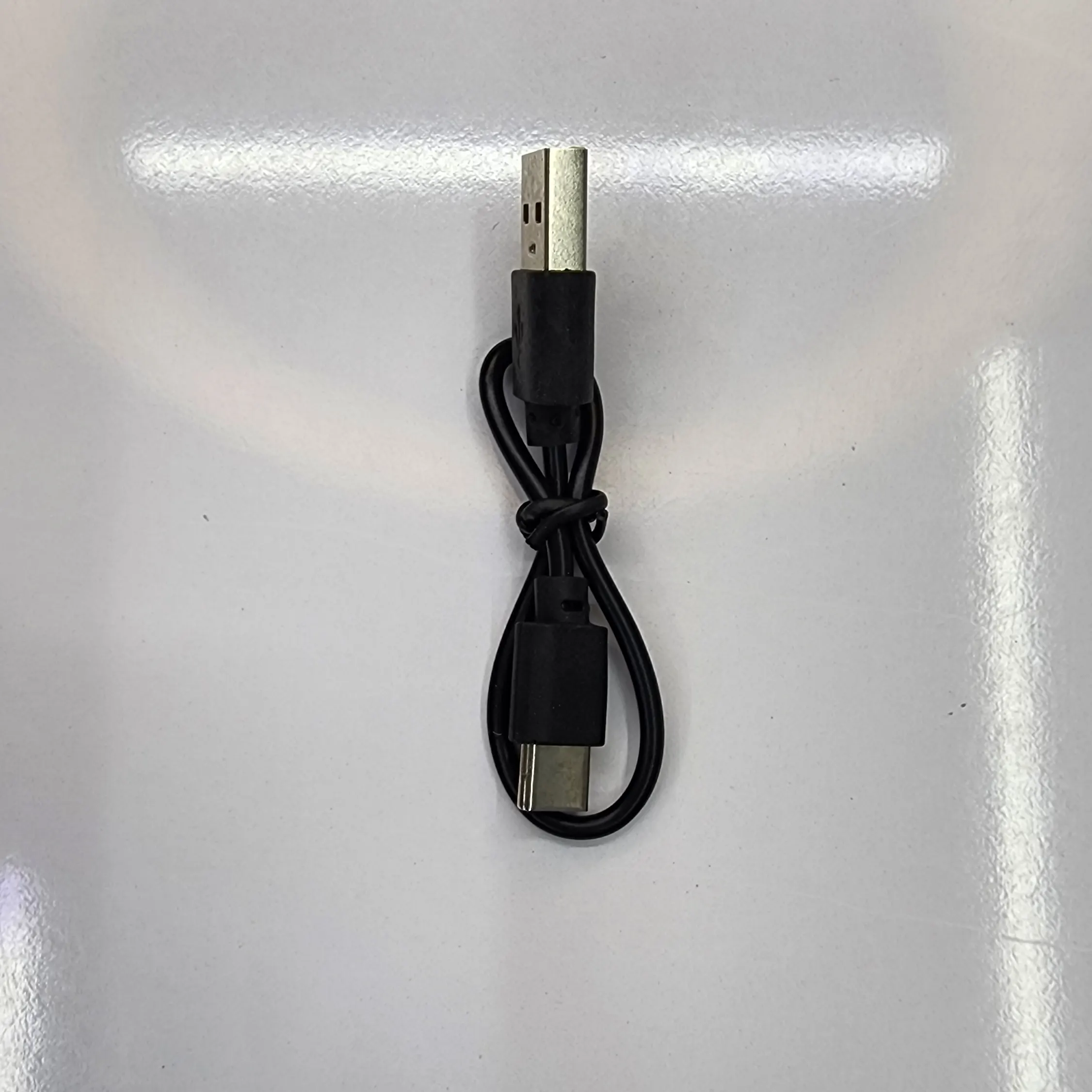 هدفون بیسیم JBL J32 مدل Tour One | کیفیت صدای شفاف، باس قدرتمند، باتری ۵۰ ساعته 6 عکس هدفون بیسیم JBL J32 با طراحی دورگوشی