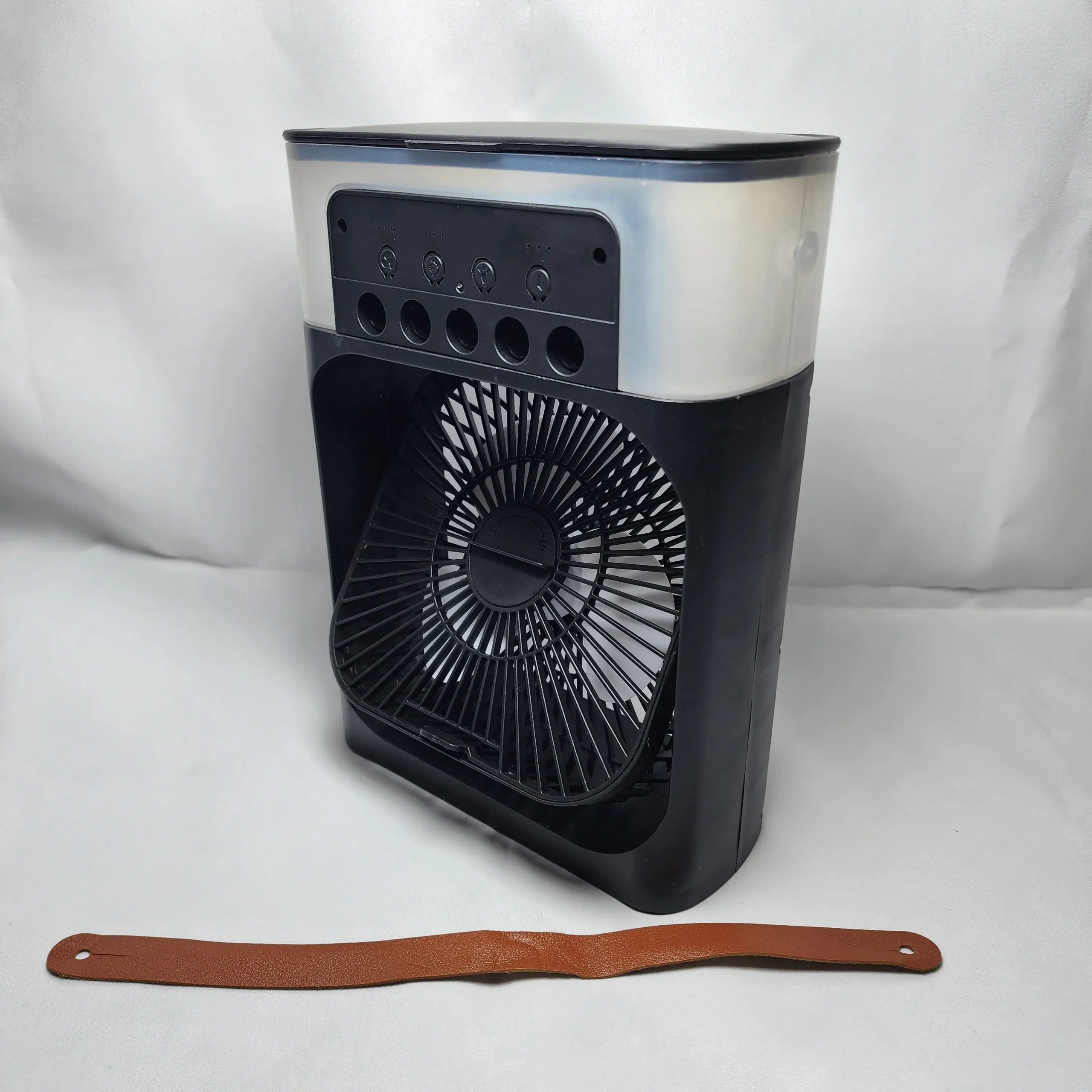 پنکه خنککننده رومیزی Mini Cooling Fan مدل توربینی با مخزن آب و اسپری مه خنک 3 مینی کولر، پنکه آبی قابل حمل، کولر رومیزی USB، فن خنککننده همراه، فن اسپری مه، کولر کوچک